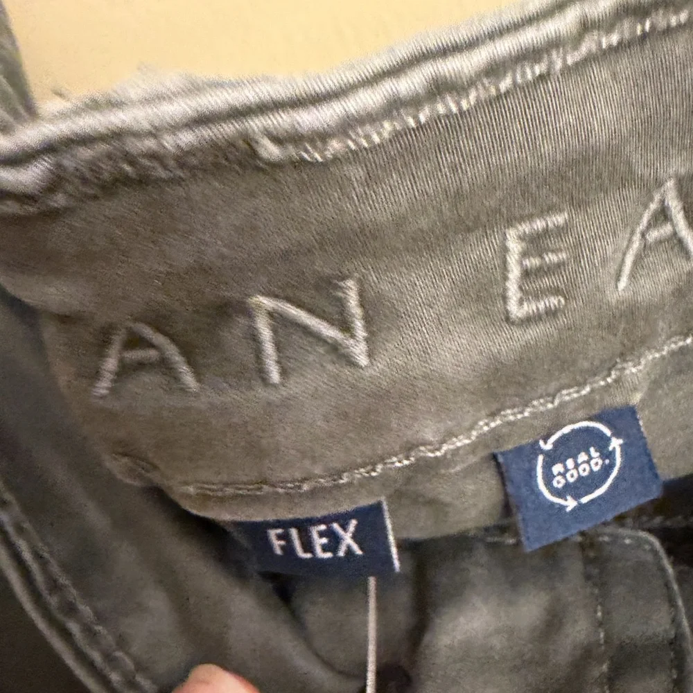NWT American Eagle Skinny Leg Pants